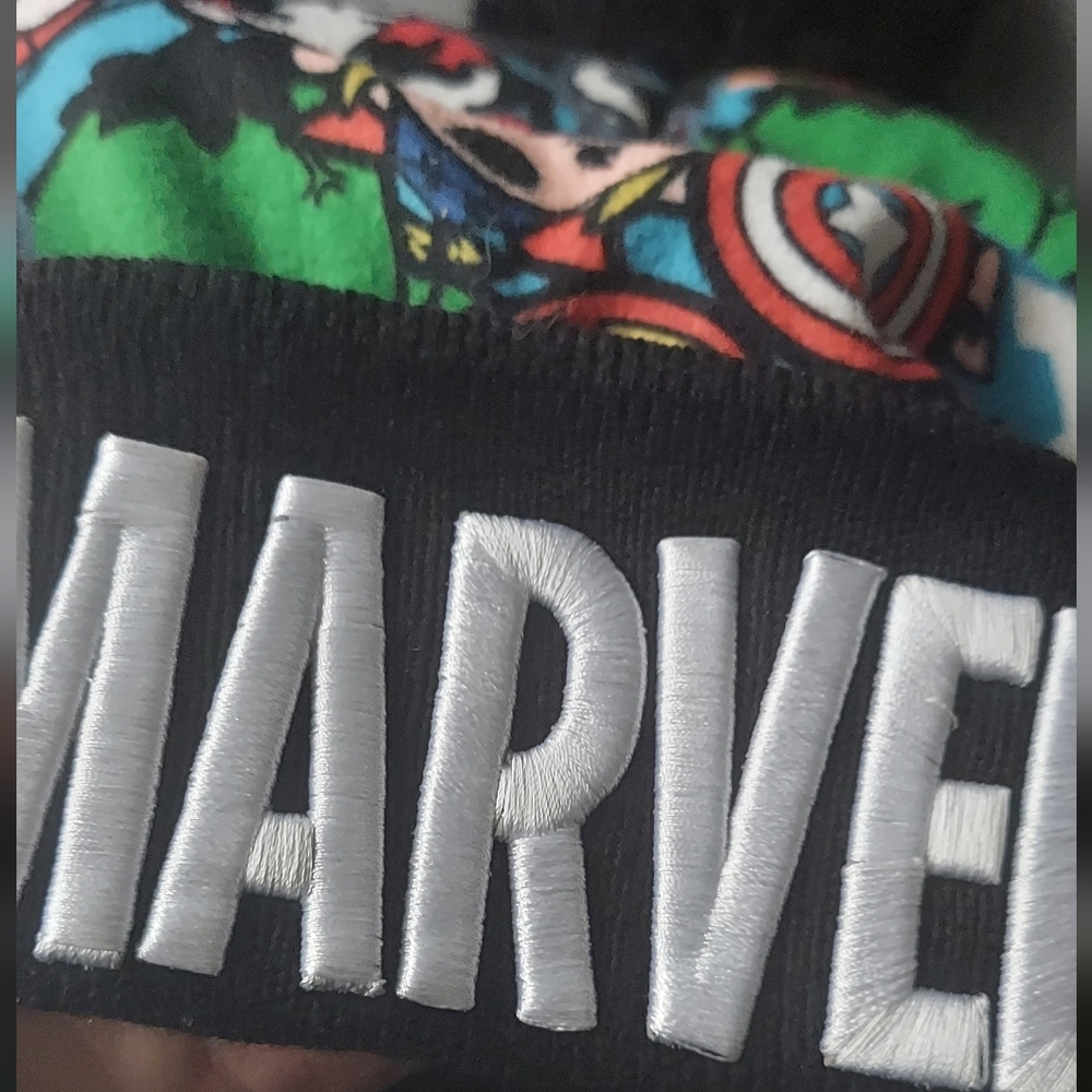 Marvel Comics Beanie - Picture 2 of 5